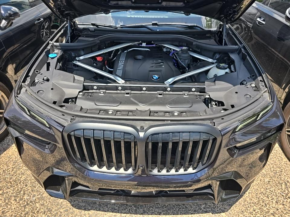 2023 BMW X7 xDrive40i AWD