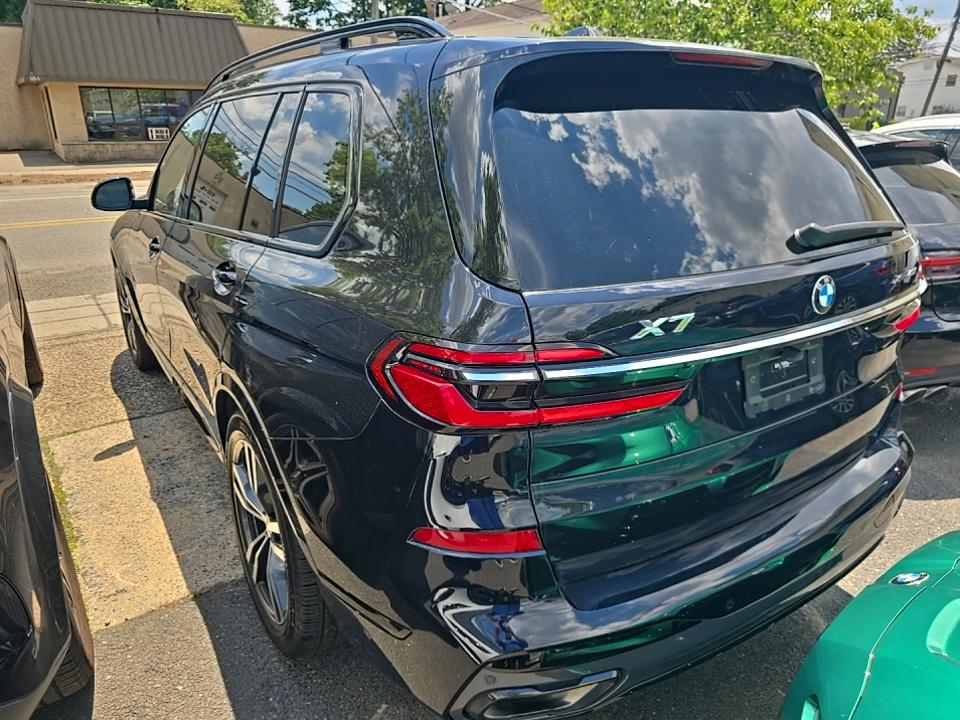 2023 BMW X7 xDrive40i AWD