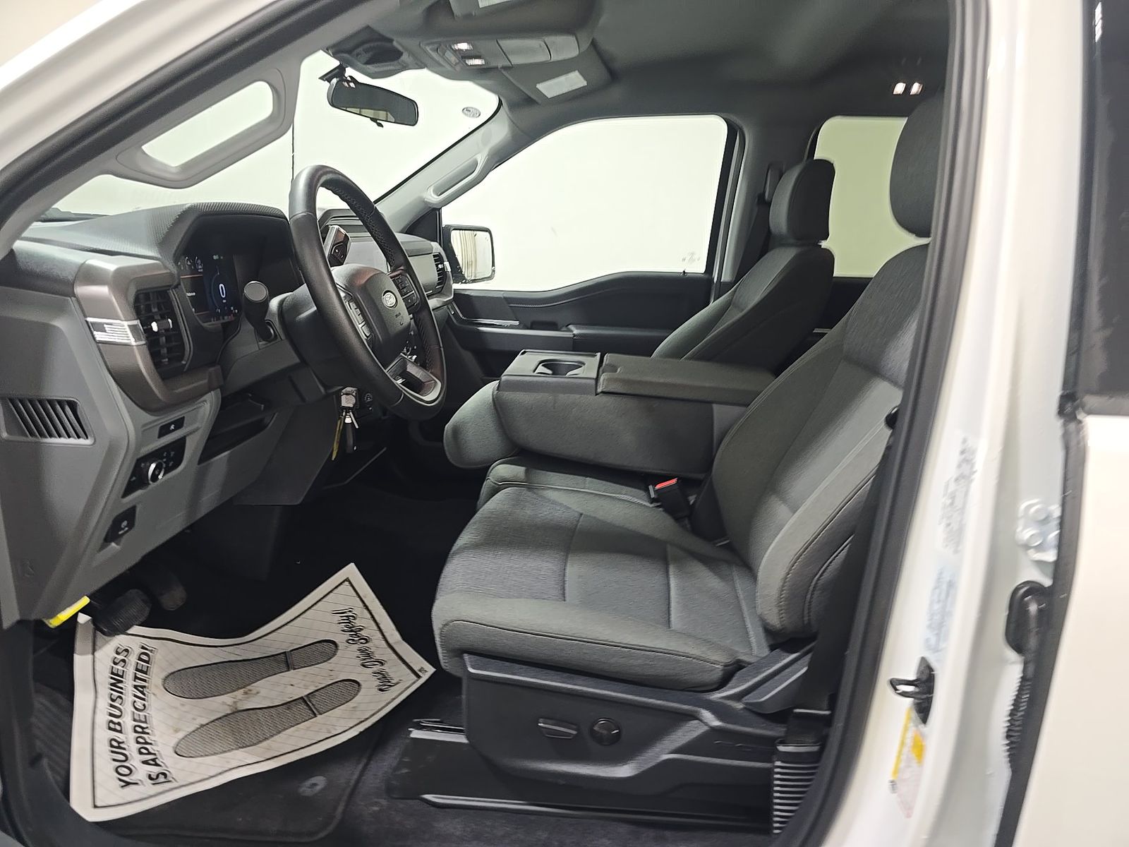 2025 Ford F-150 XLT AWD