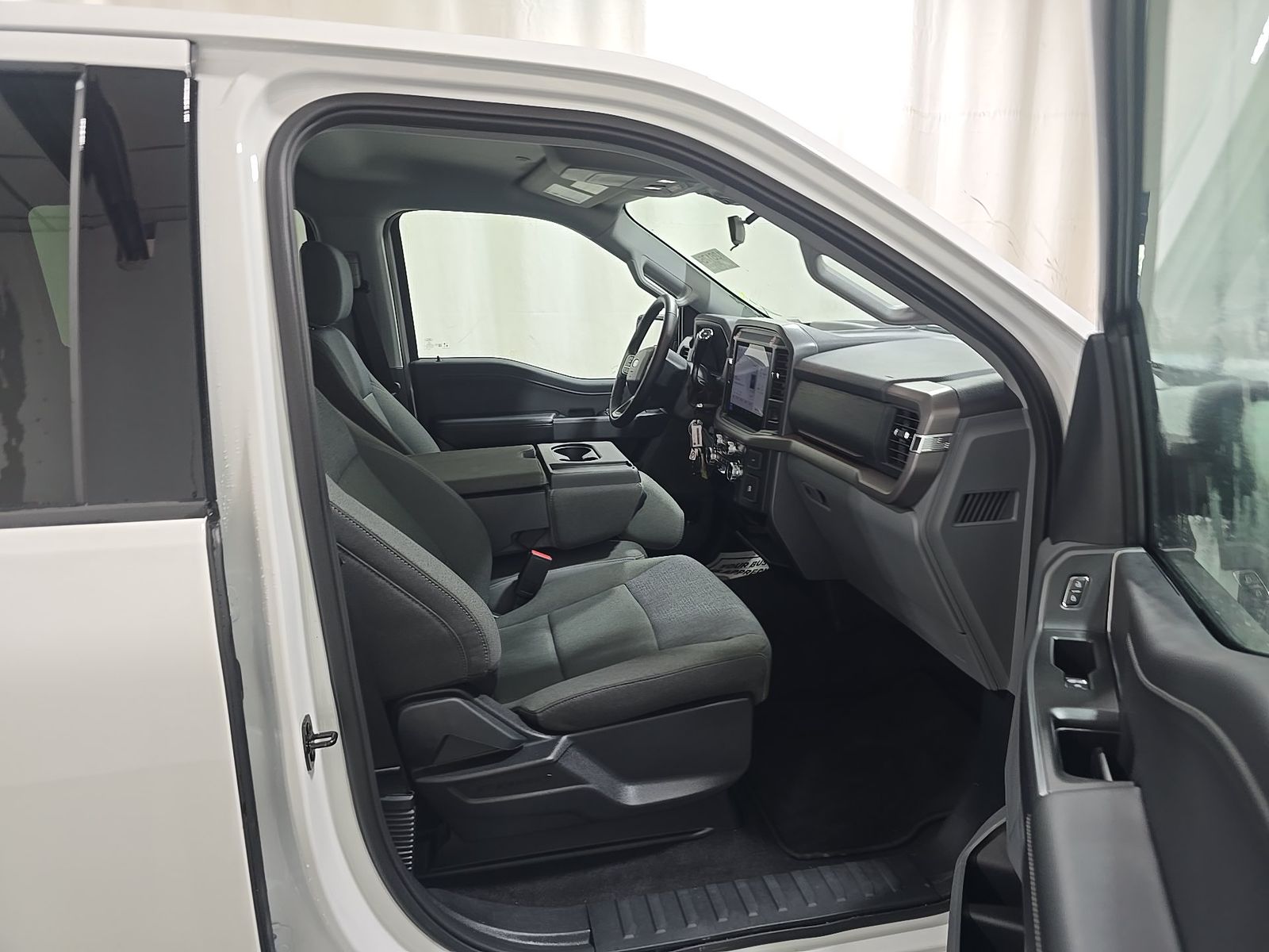 2025 Ford F-150 XLT AWD