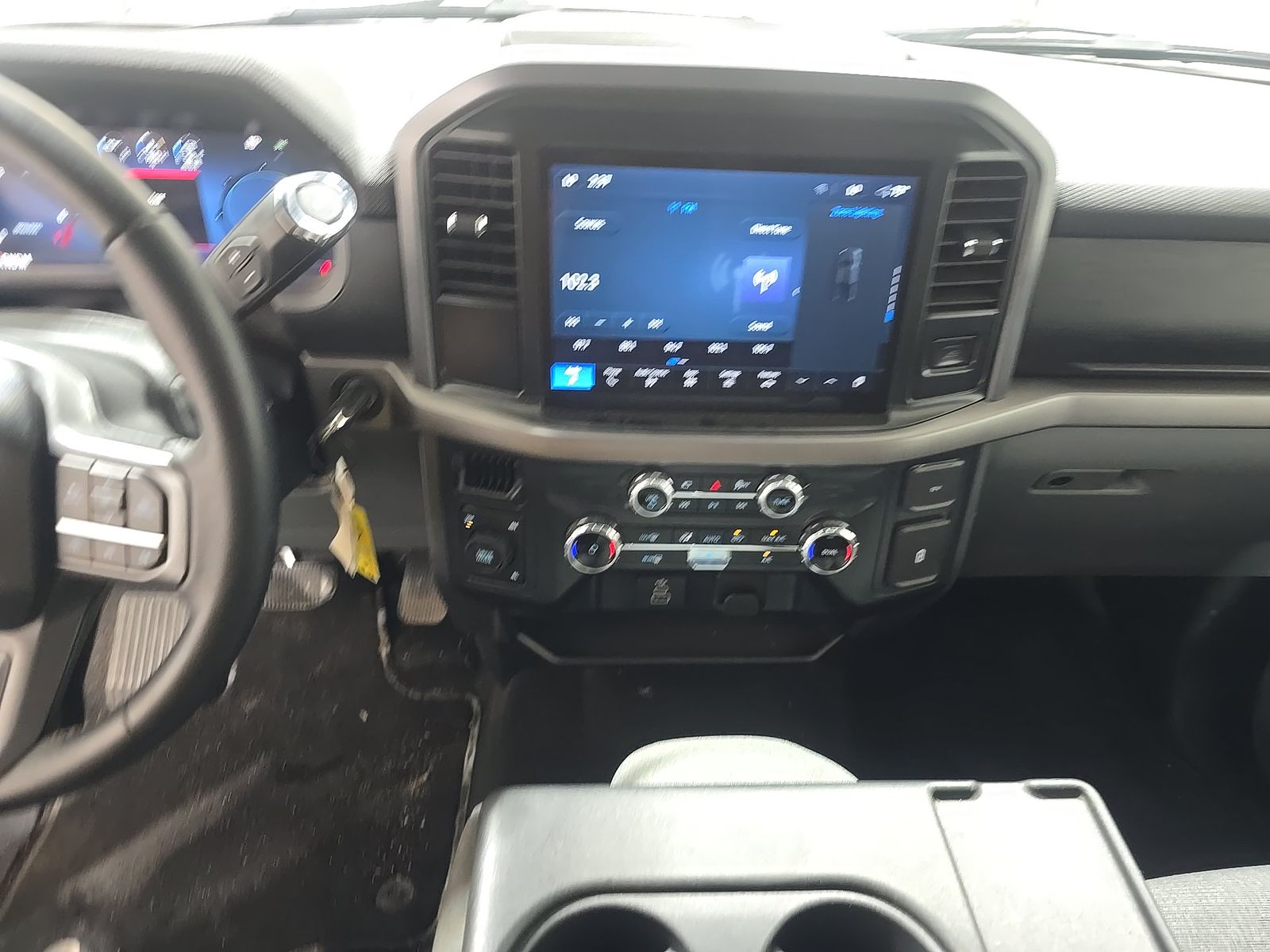 2025 Ford F-150 XLT AWD