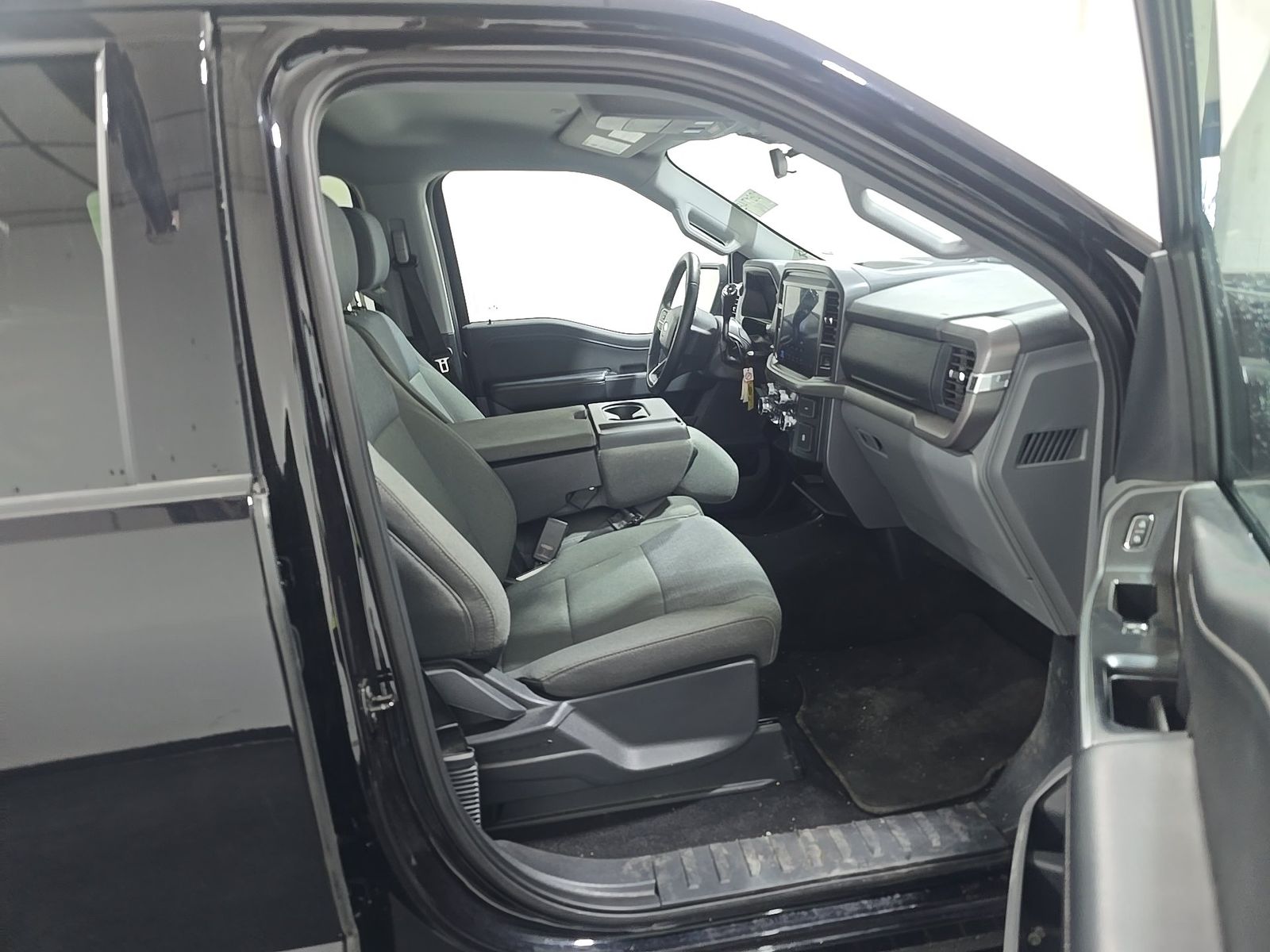 2025 Ford F-150 XLT AWD