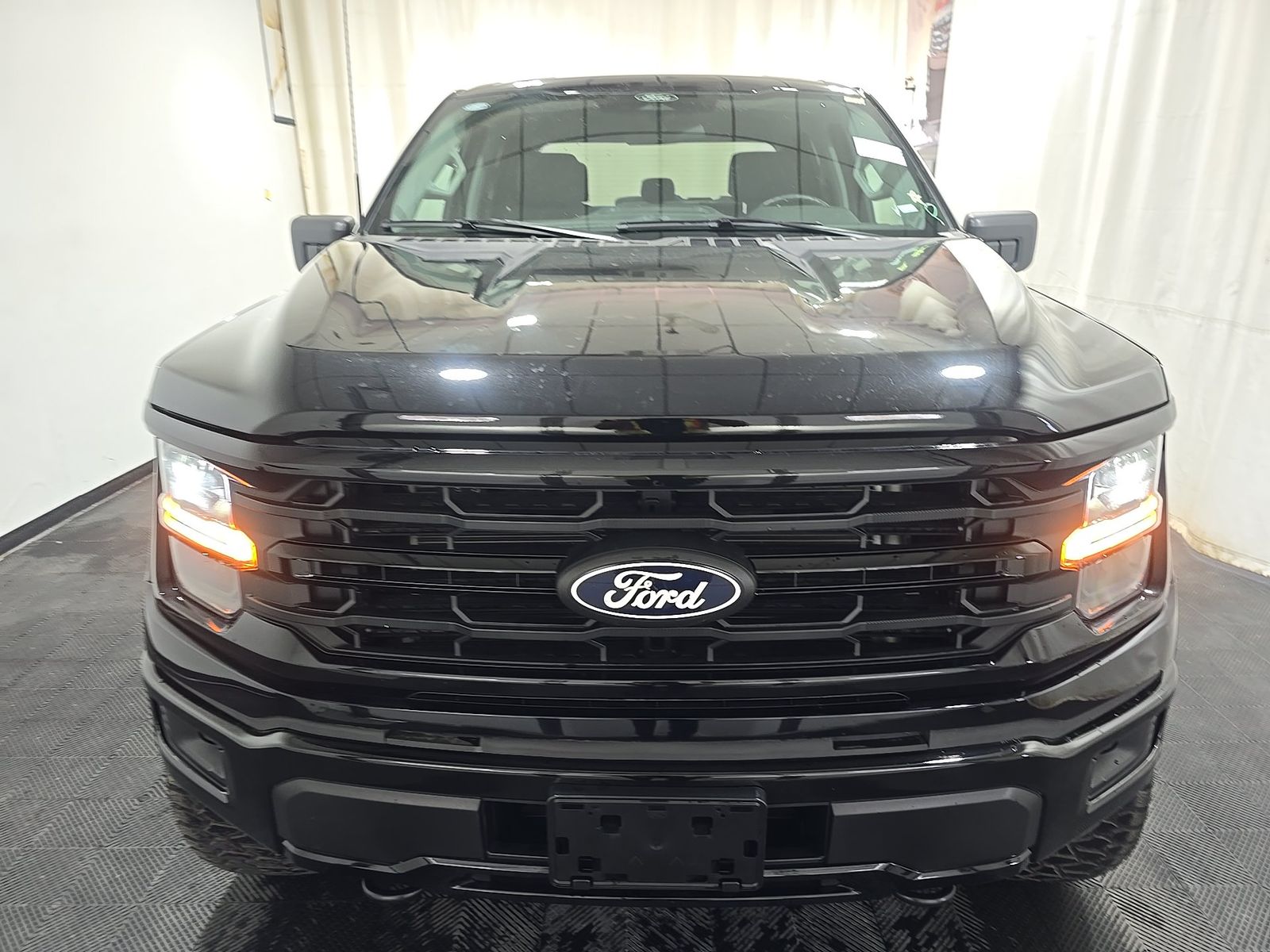 2025 Ford F-150 XLT AWD