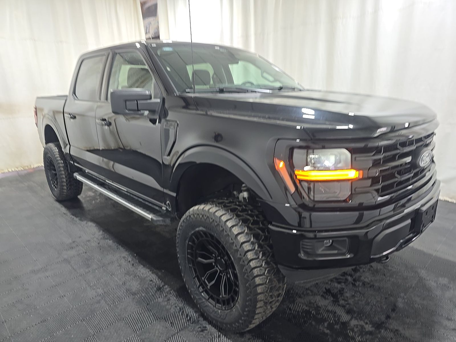 2025 Ford F-150 XLT AWD