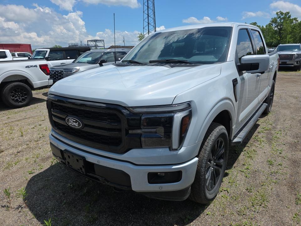 2025 Ford F-150 Lariat AWD