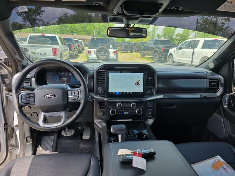 2025 Ford F-150 Lariat AWD
