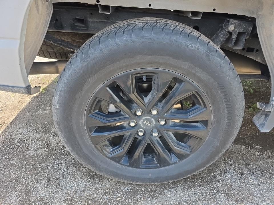 2025 Ford F-150 Lariat AWD