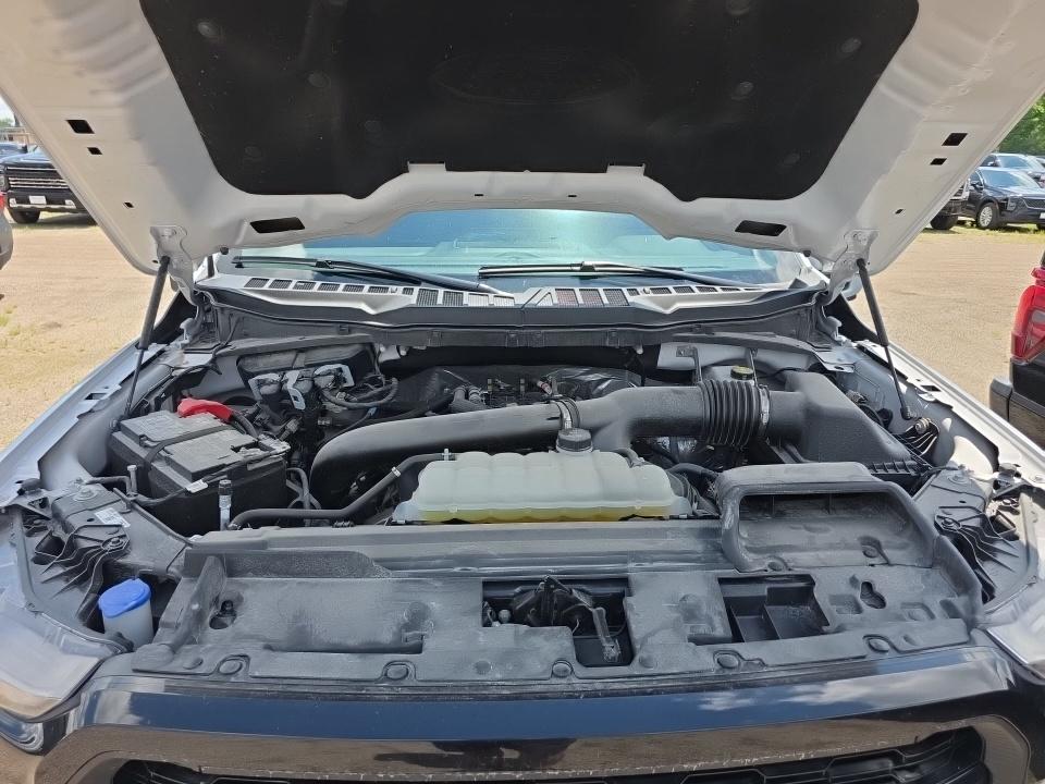 2025 Ford F-150 Lariat AWD