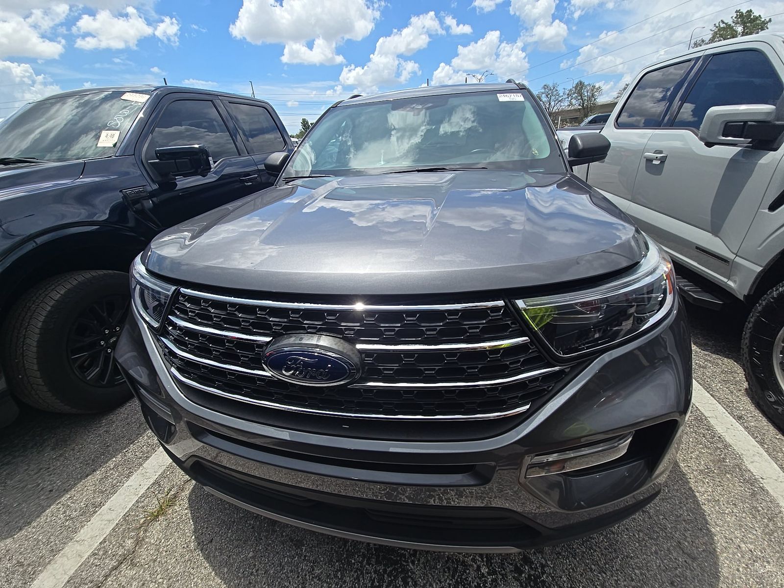 2023 Ford Explorer XLT RWD