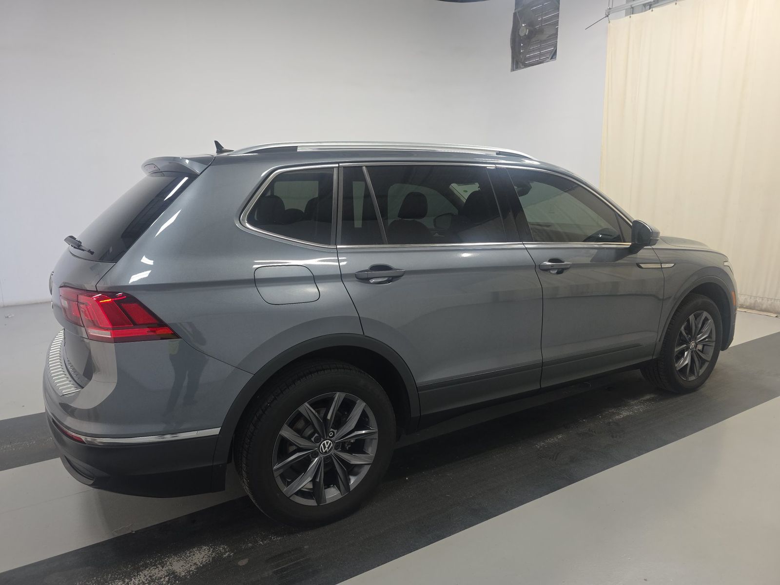 2023 Volkswagen Tiguan 2.0T SE FWD