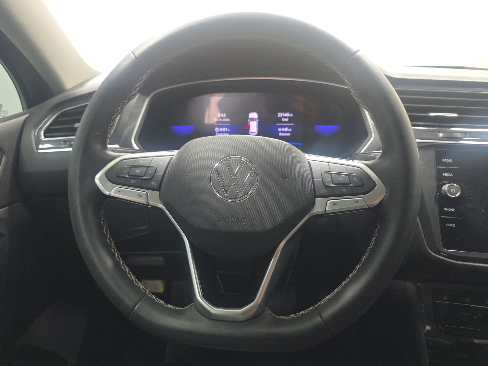2023 Volkswagen Tiguan 2.0T SE FWD