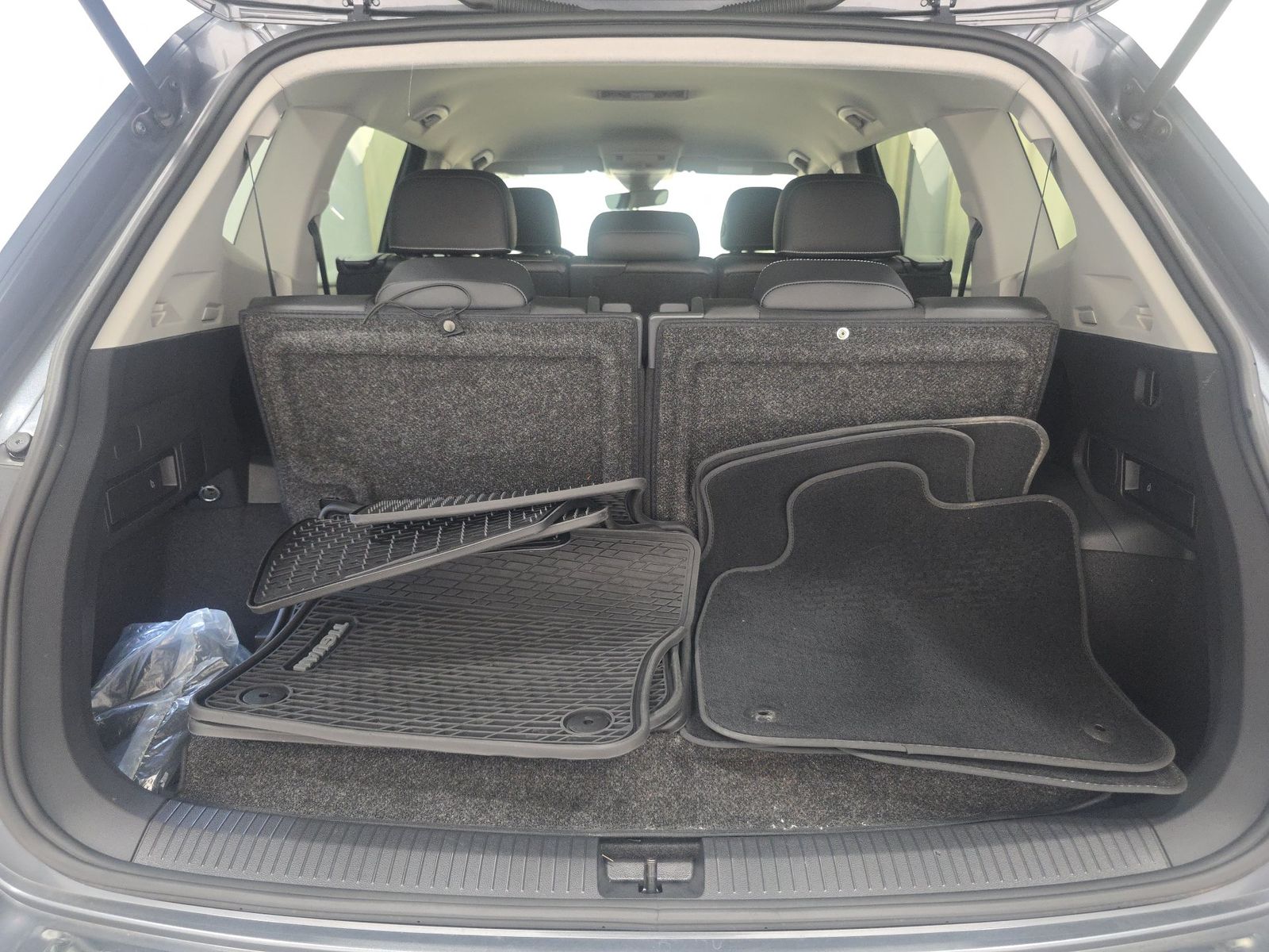 2023 Volkswagen Tiguan 2.0T SE FWD