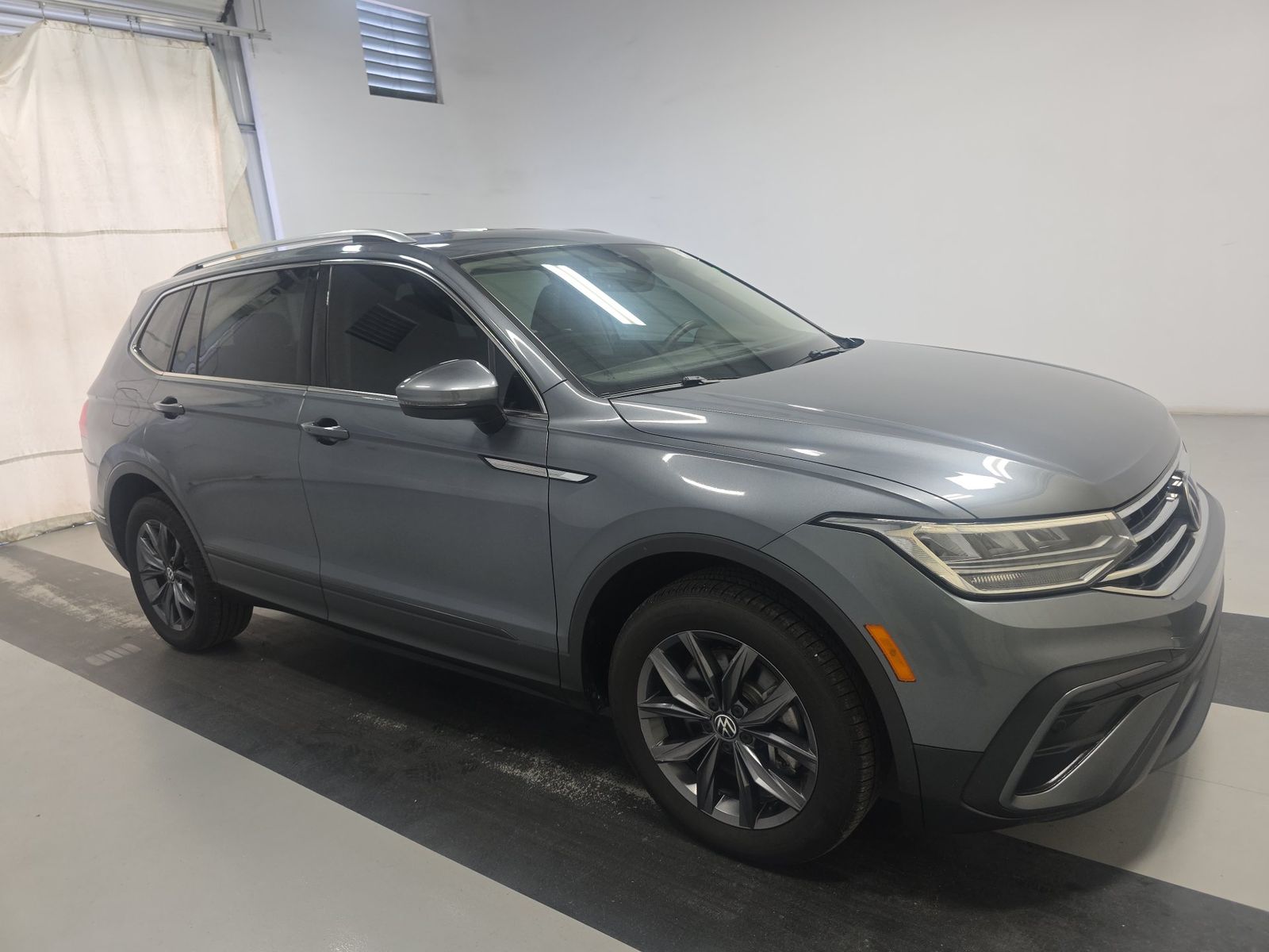 2023 Volkswagen Tiguan 2.0T SE FWD