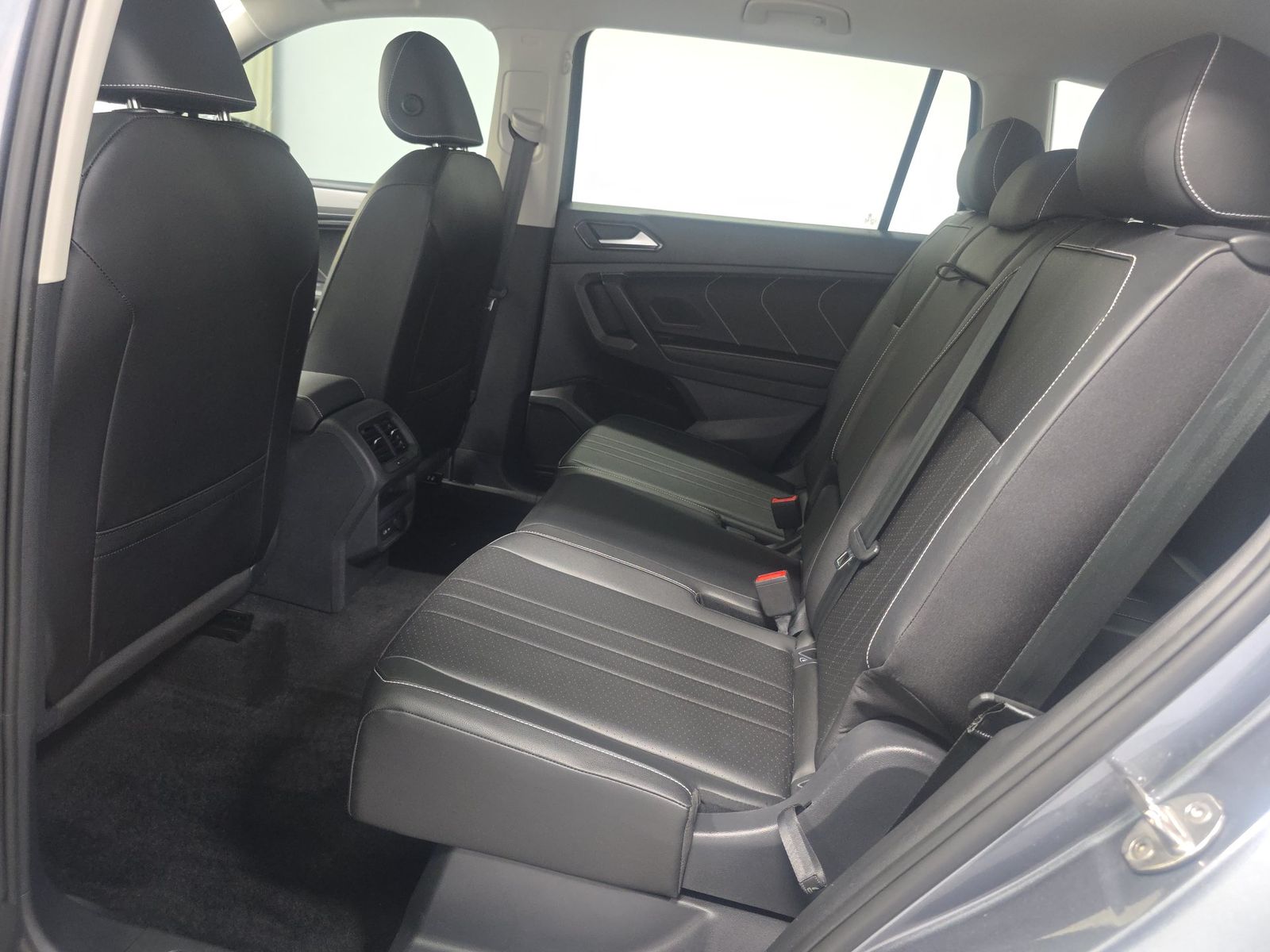 2023 Volkswagen Tiguan 2.0T SE FWD