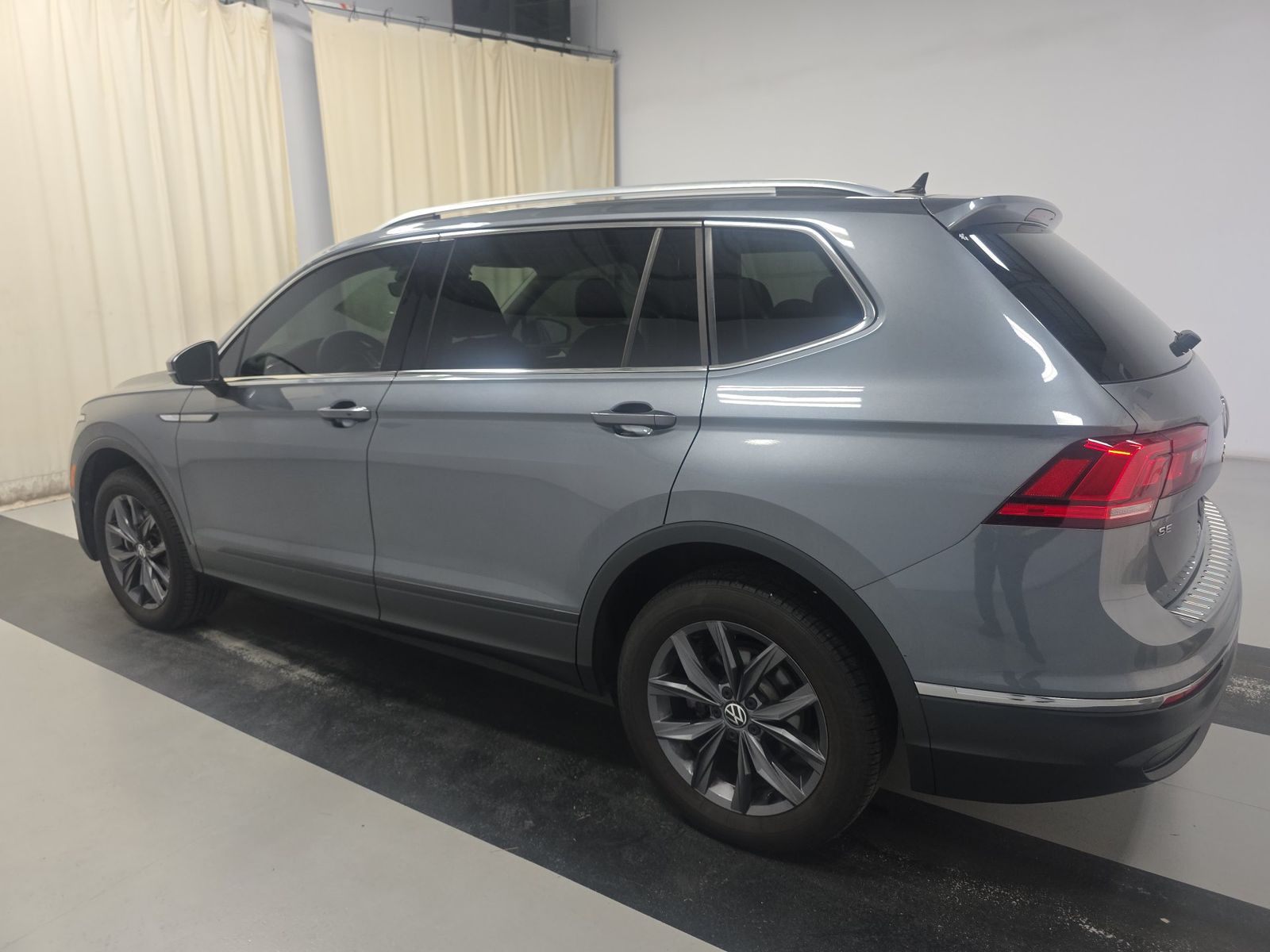 2023 Volkswagen Tiguan 2.0T SE FWD