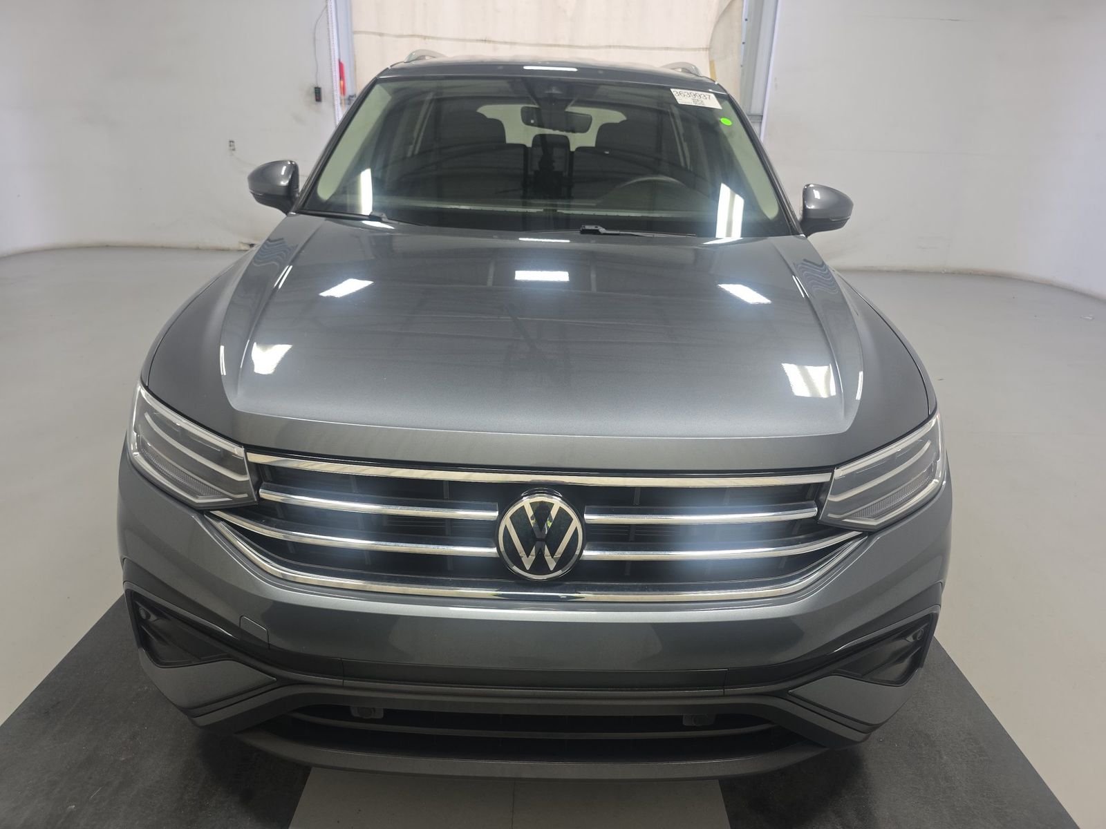 2023 Volkswagen Tiguan 2.0T SE FWD