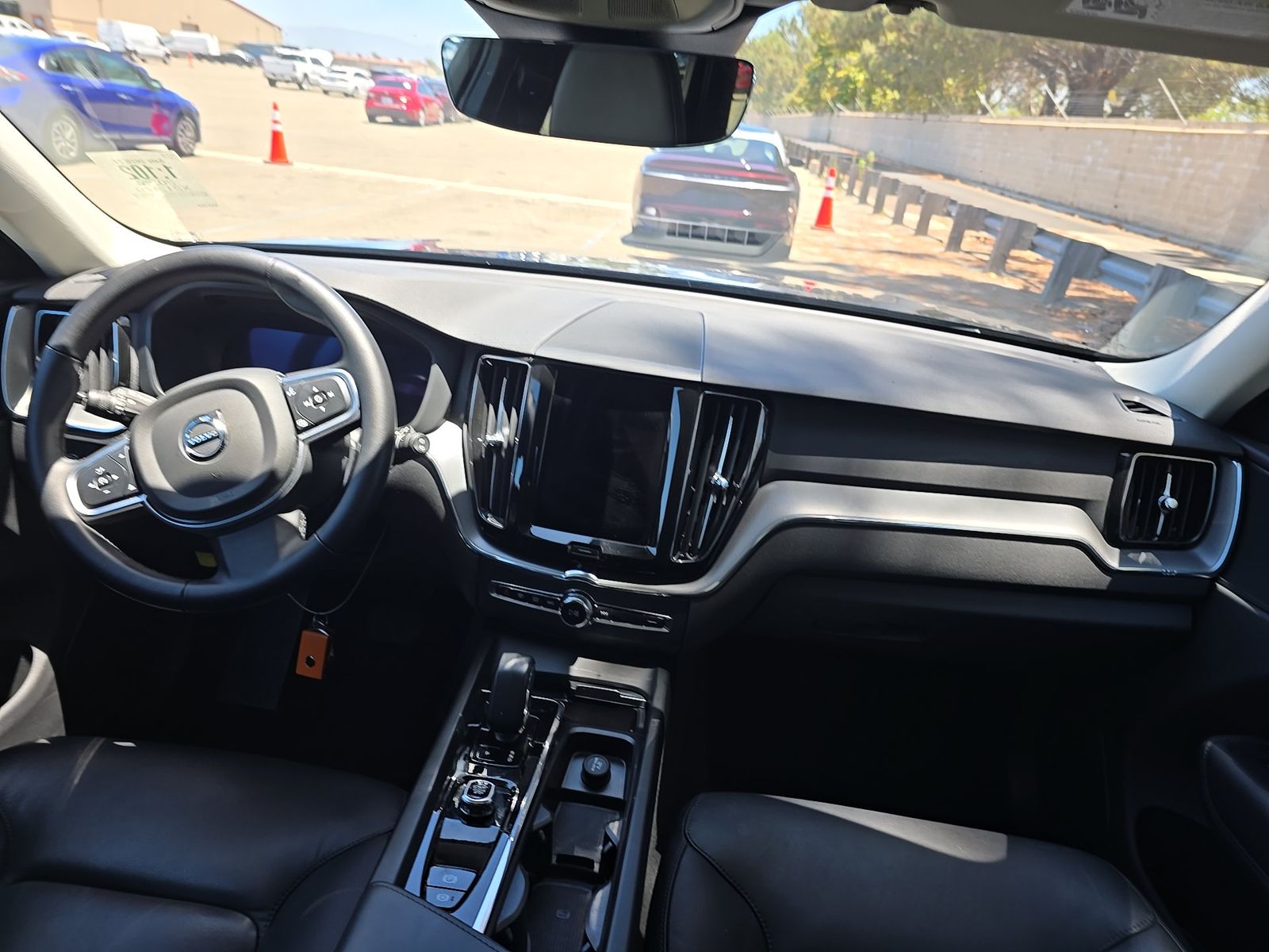 2025 Volvo XC60 B5 Core FWD