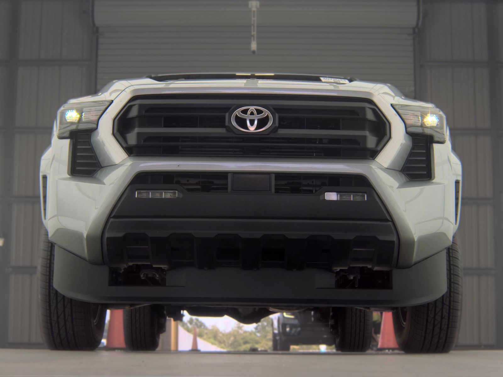 2024 Toyota Tacoma SR5 AWD
