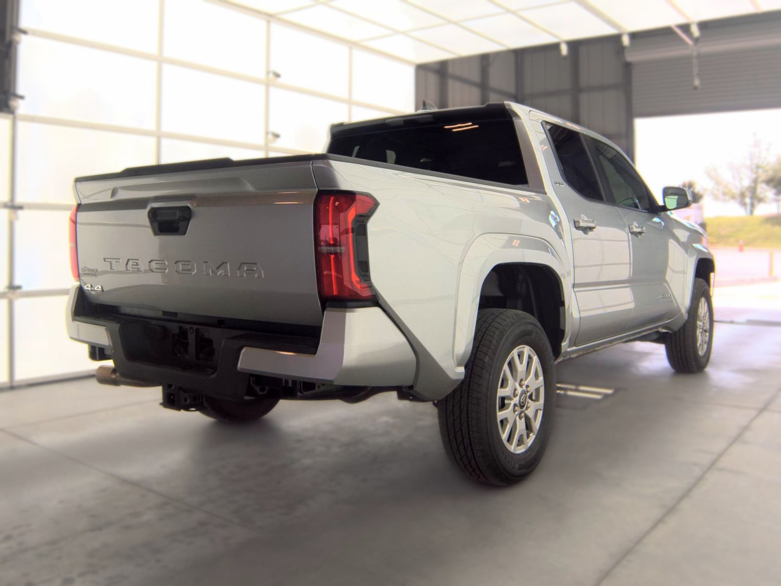 2024 Toyota Tacoma SR5 AWD
