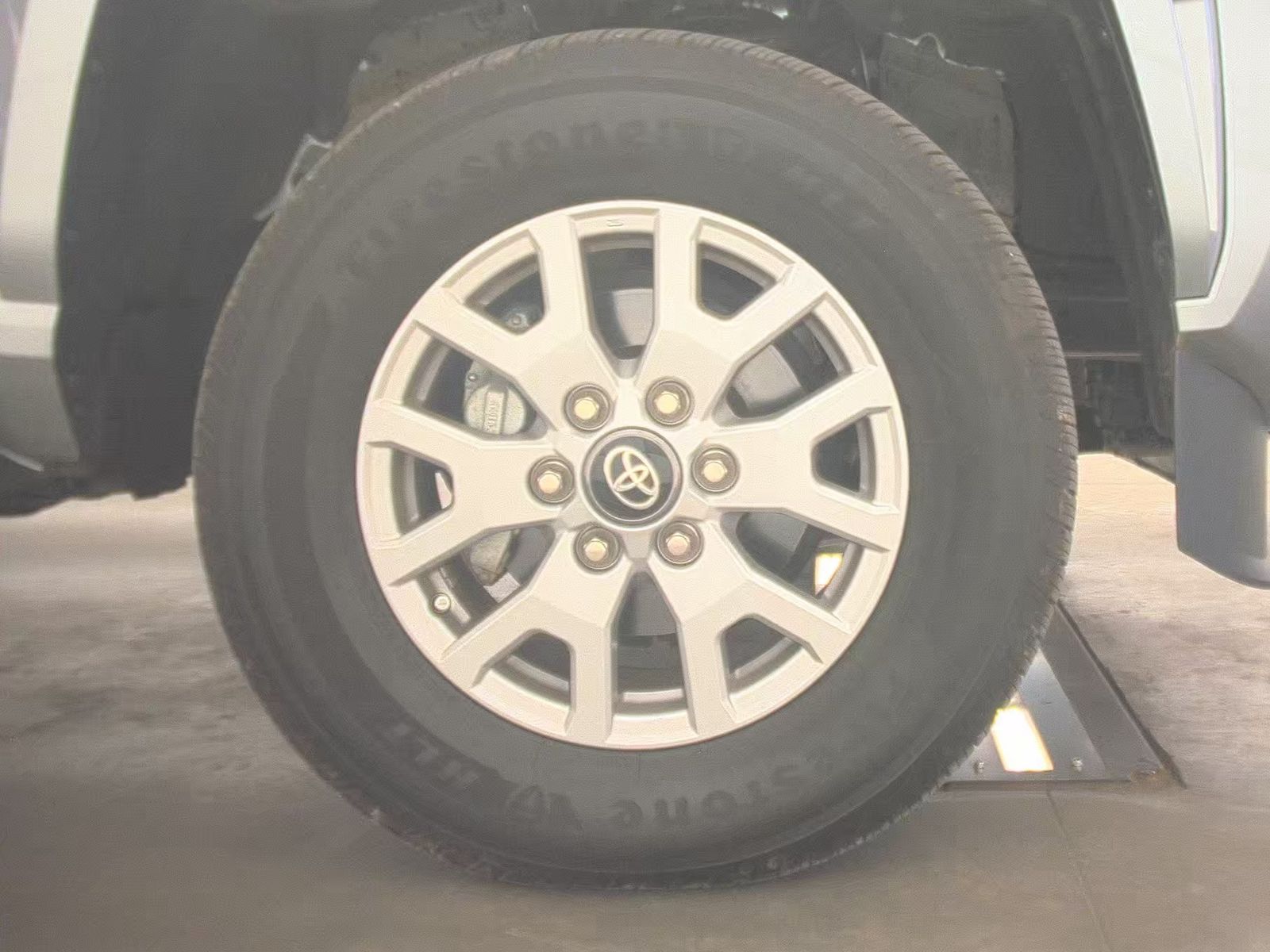 2024 Toyota Tacoma SR5 AWD
