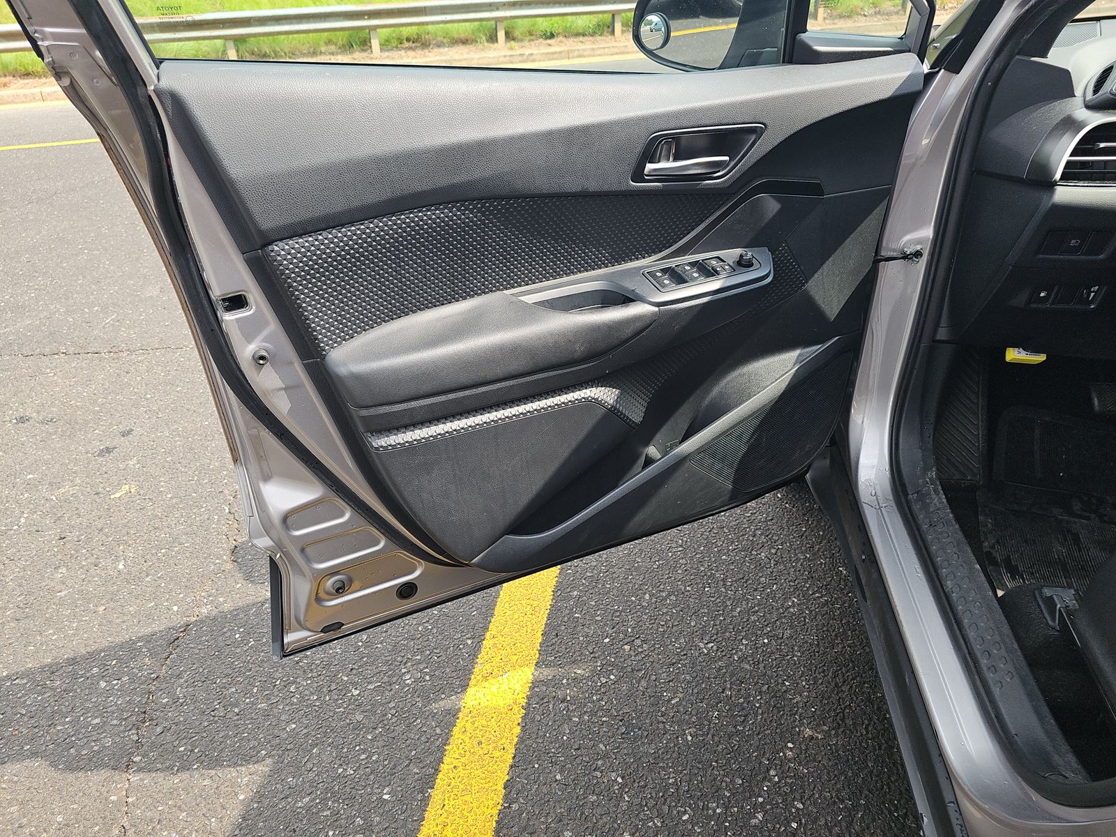 2019 Toyota C-HR LE FWD