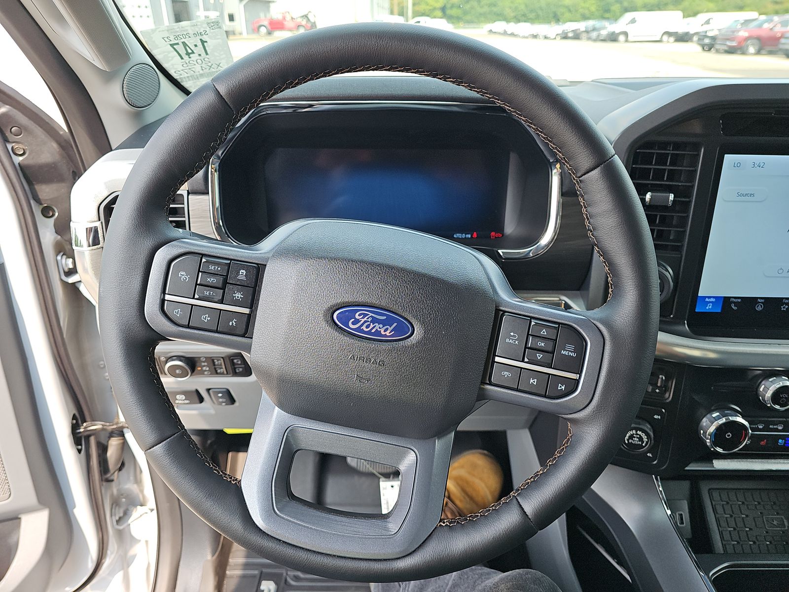 2025 Ford F-150 Hybrid Lariat AWD