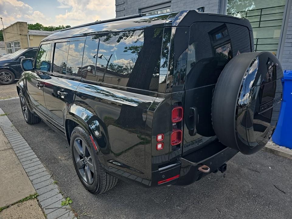 2023 Land Rover Defender 130 X-Dynamic SE AWD