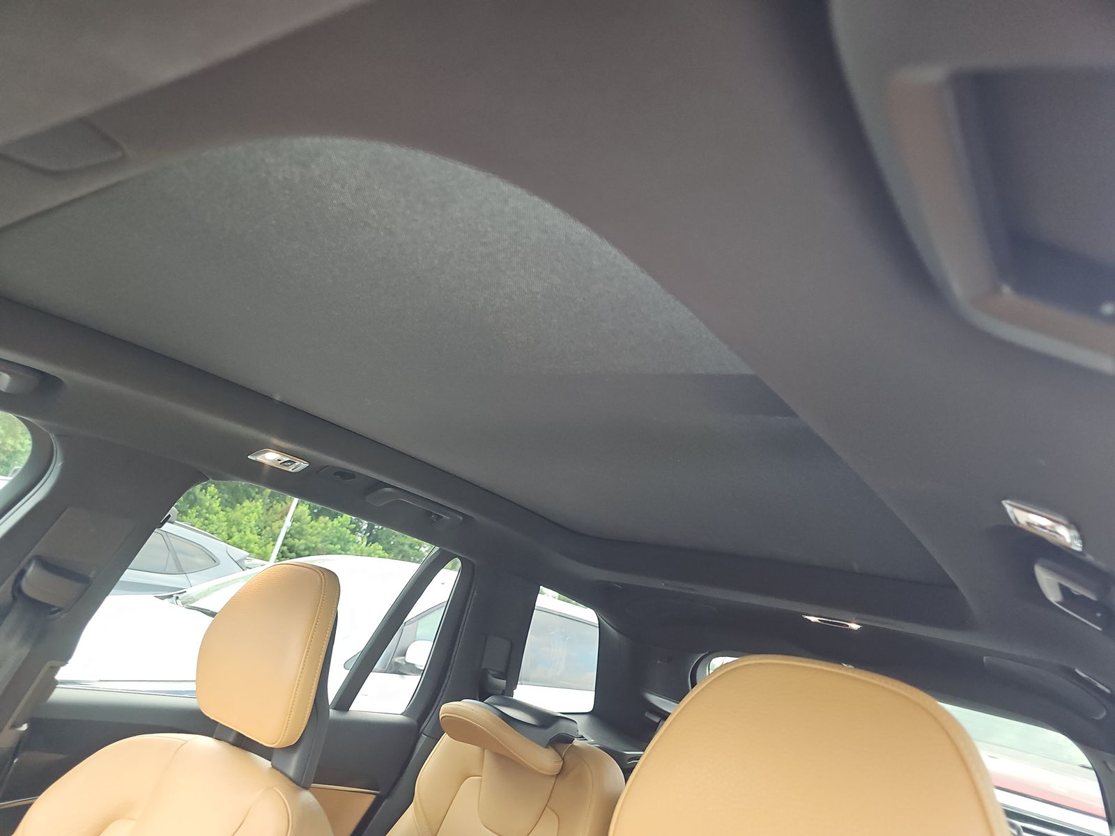 2018 Volvo XC90 T6 Momentum AWD