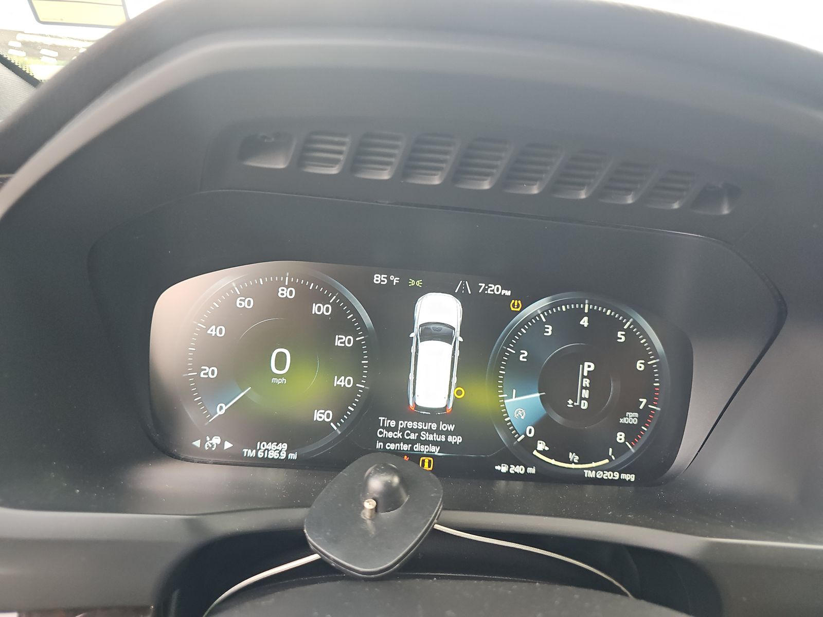 2018 Volvo XC90 T6 Momentum AWD
