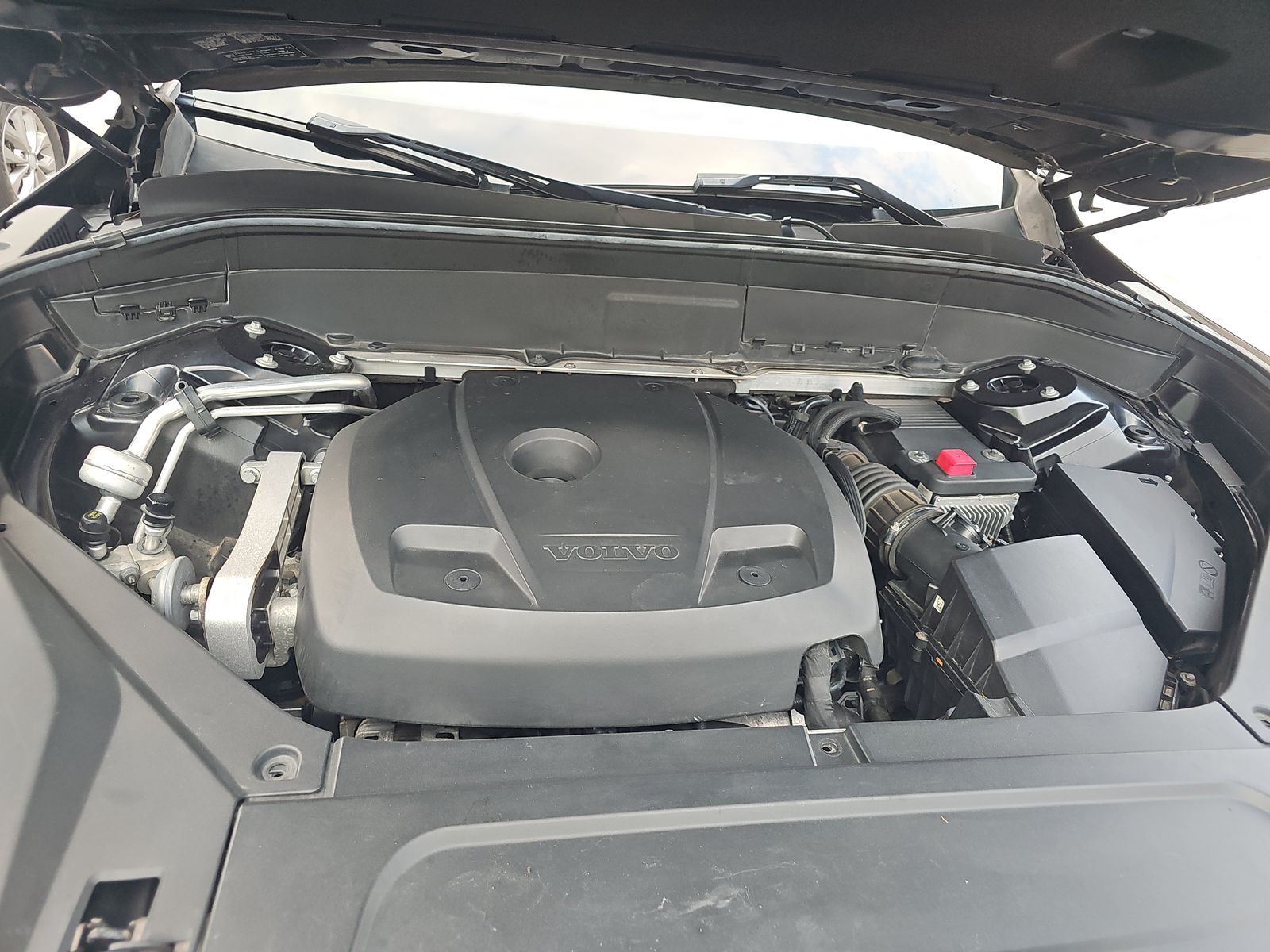 2018 Volvo XC90 T6 Momentum AWD