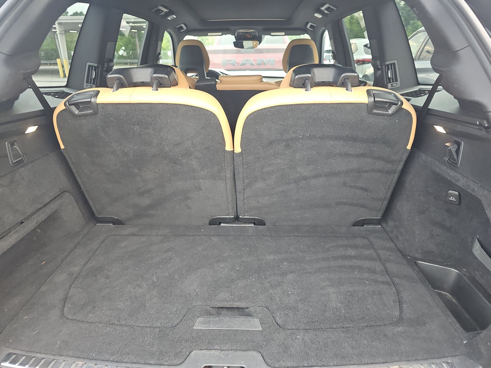 2018 Volvo XC90 T6 Momentum AWD