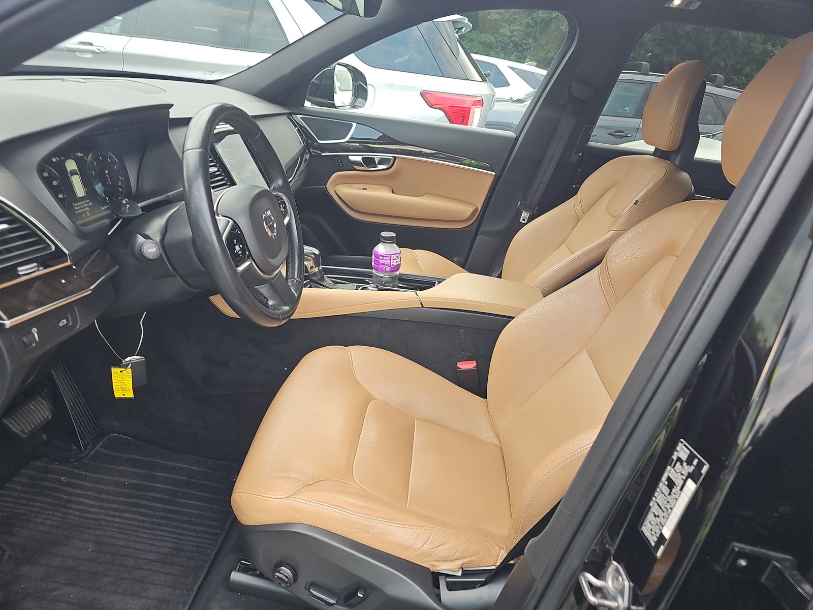 2018 Volvo XC90 T6 Momentum AWD