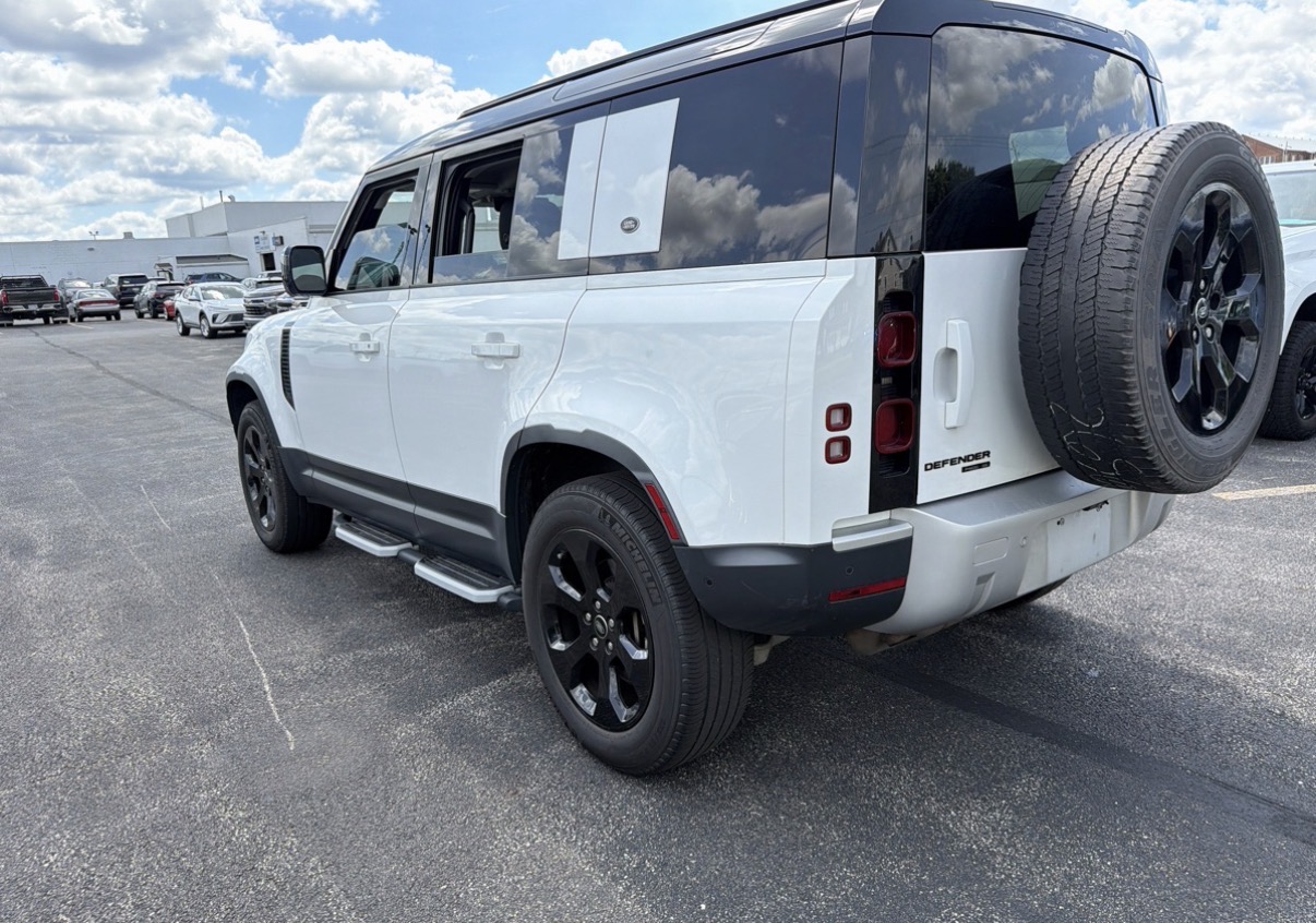 2020 Land Rover Defender 110 SE AWD