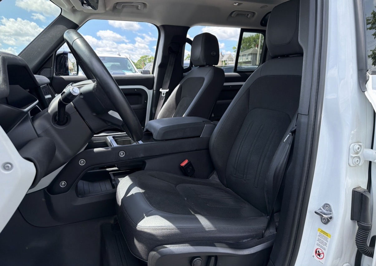 2020 Land Rover Defender 110 SE AWD