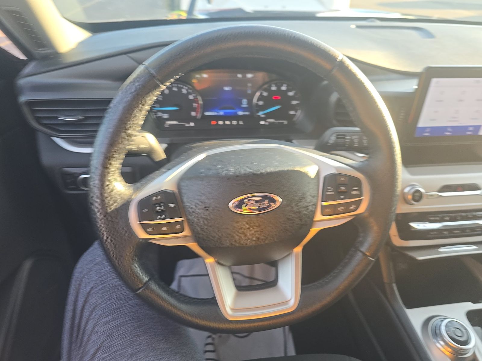 2023 Ford Explorer XLT AWD