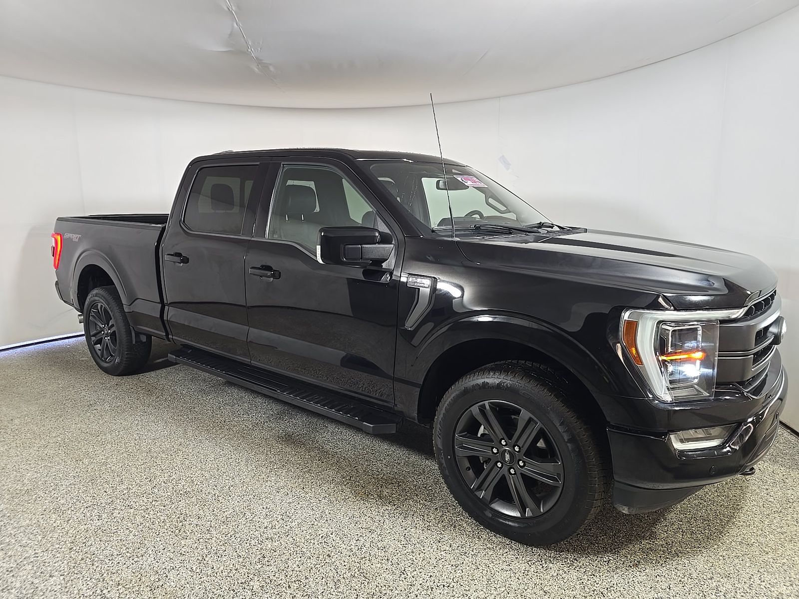 2023 Ford F-150 Lariat AWD