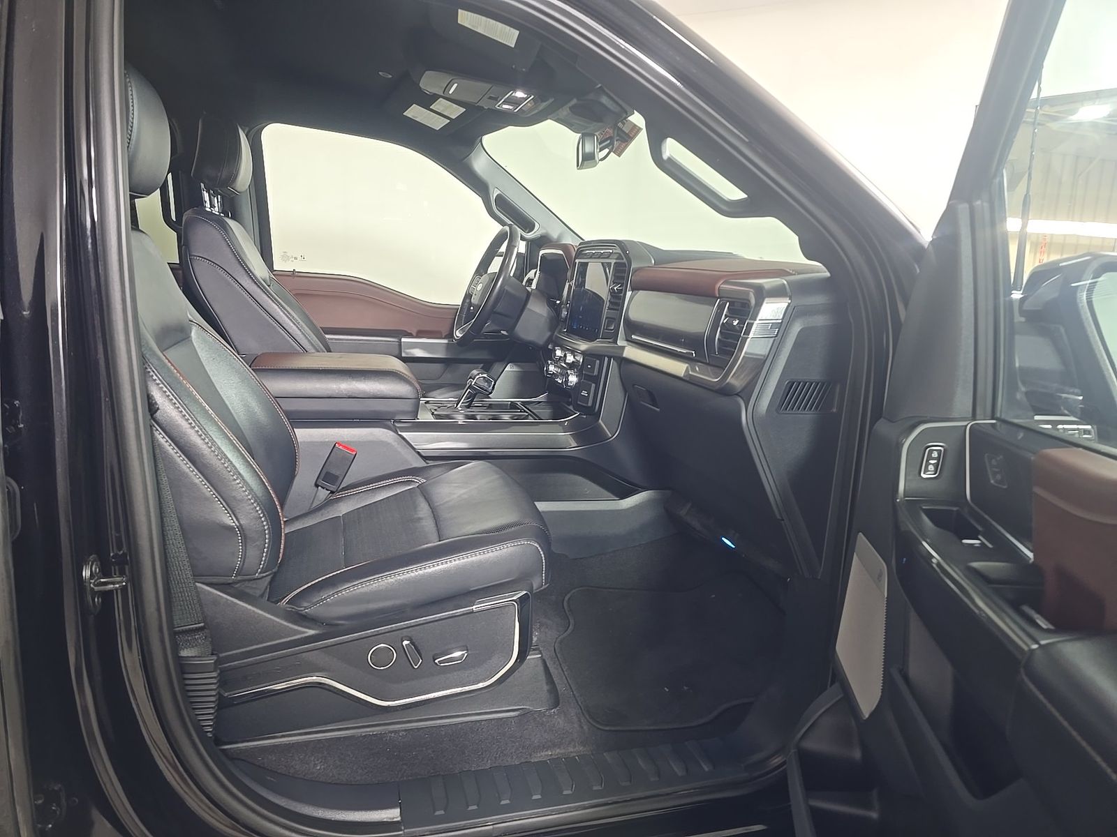 2023 Ford F-150 Lariat AWD