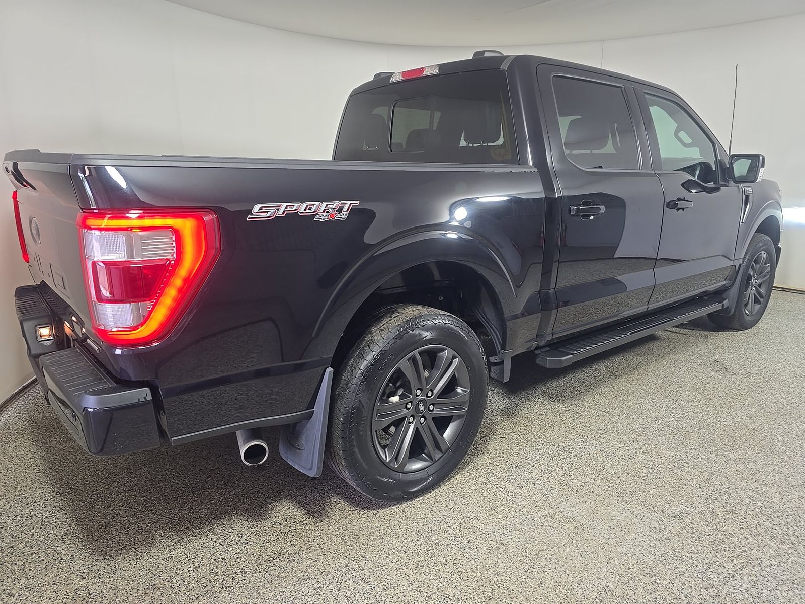 2023 Ford F-150 Lariat AWD