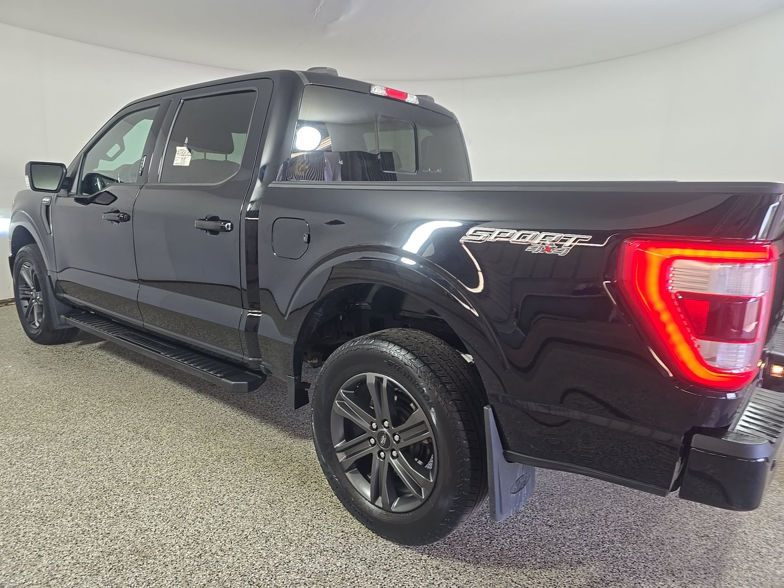 2023 Ford F-150 Lariat AWD