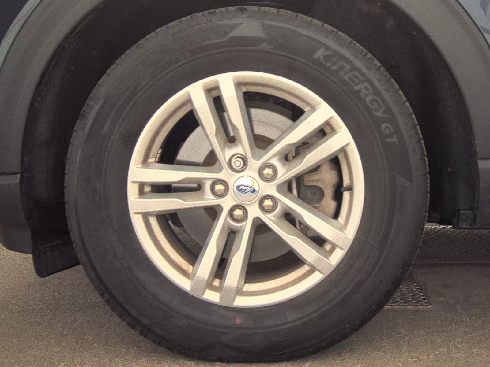 2023 Ford Explorer XLT AWD
