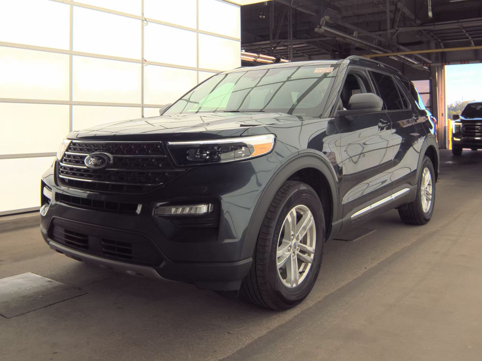2023 Ford Explorer XLT AWD