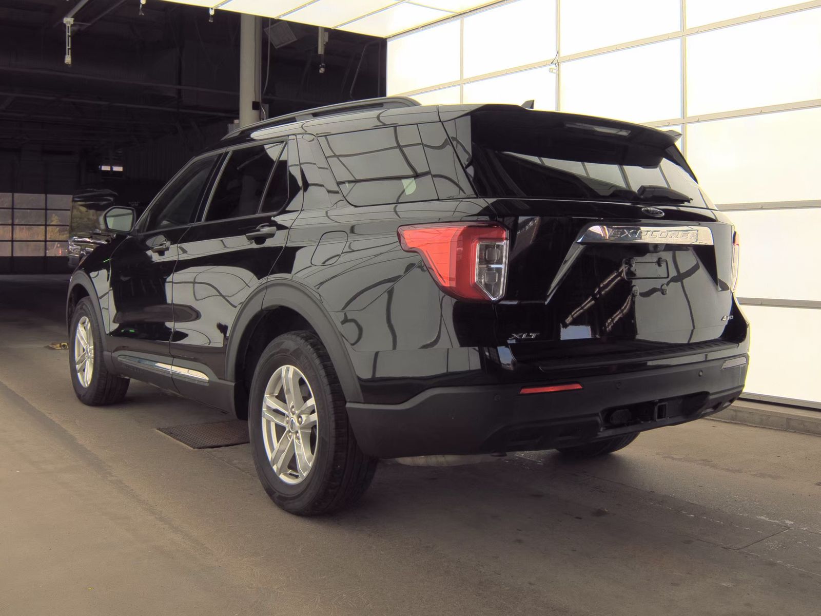 2023 Ford Explorer XLT AWD