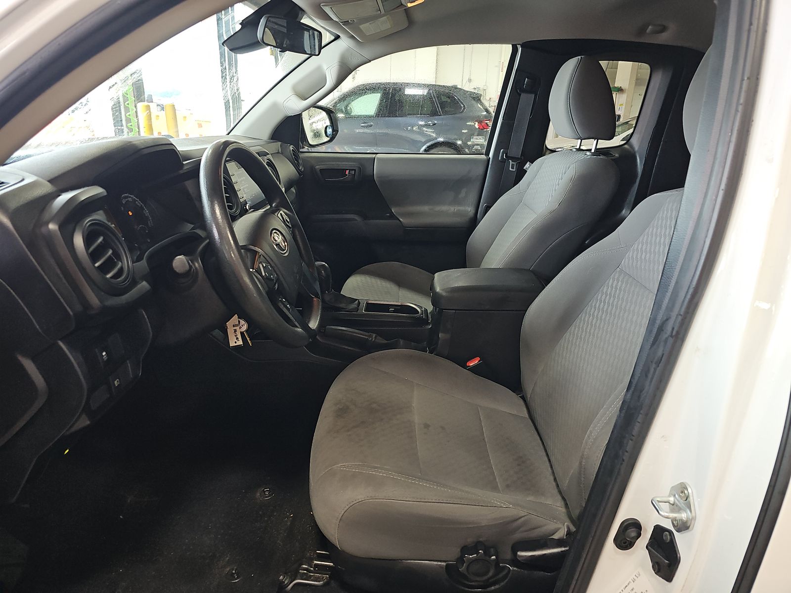 2022 Toyota Tacoma SR RWD
