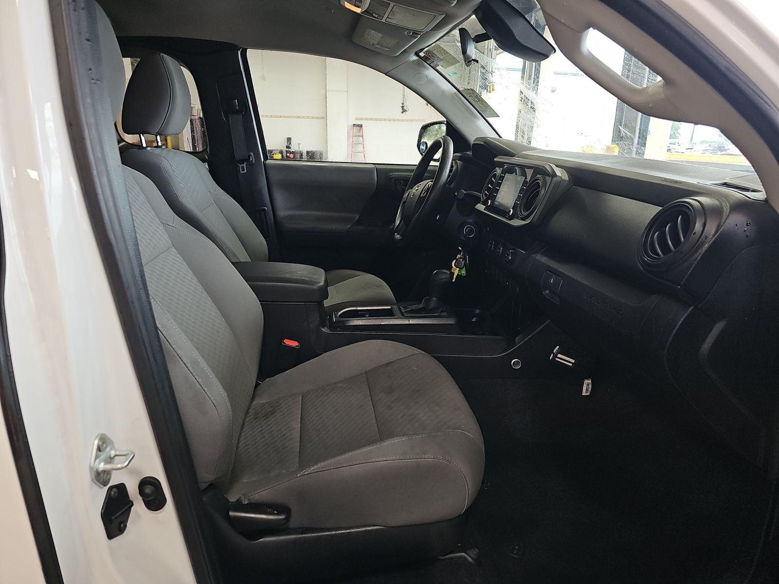 2022 Toyota Tacoma SR RWD