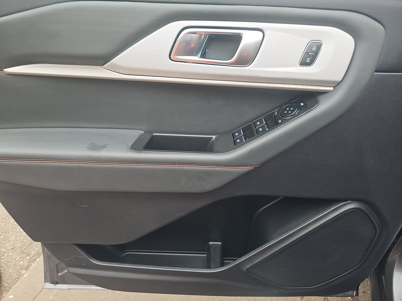 2025 Ford Explorer Active AWD