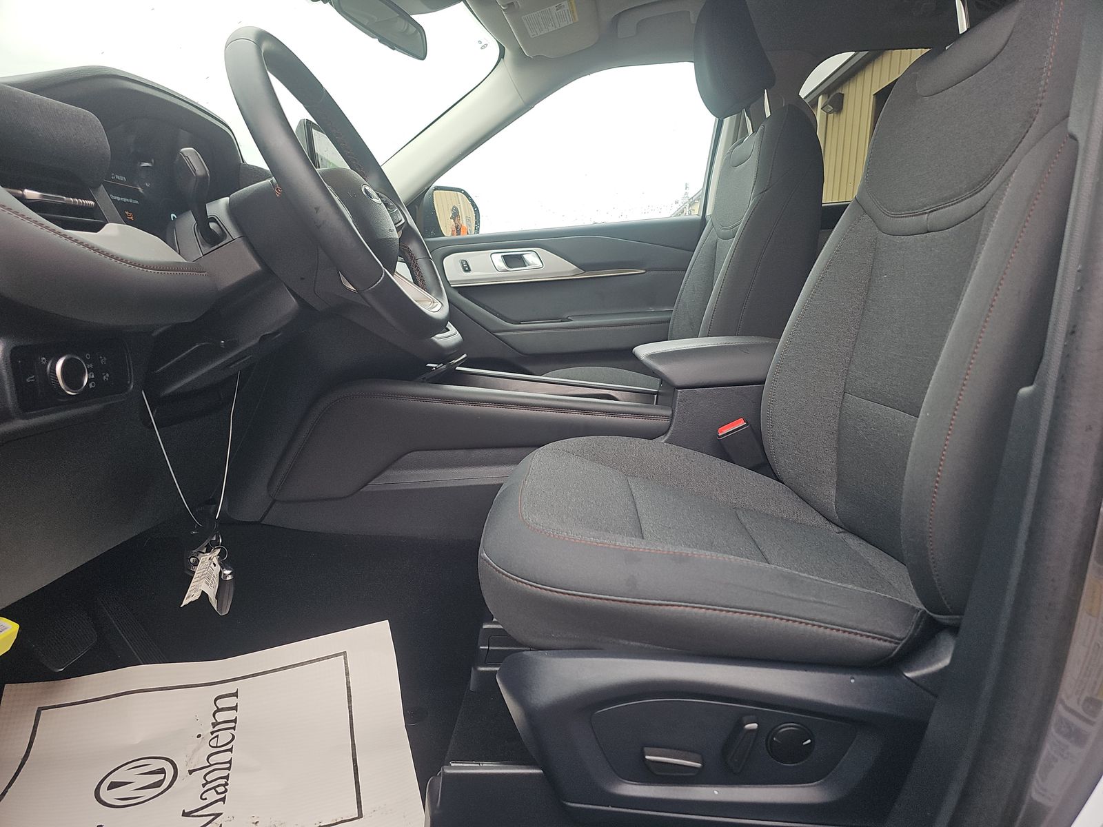 2025 Ford Explorer Active AWD