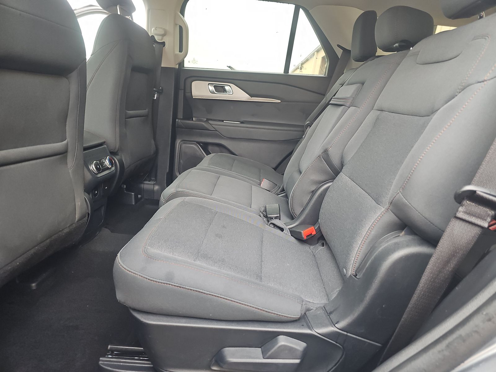 2025 Ford Explorer Active AWD