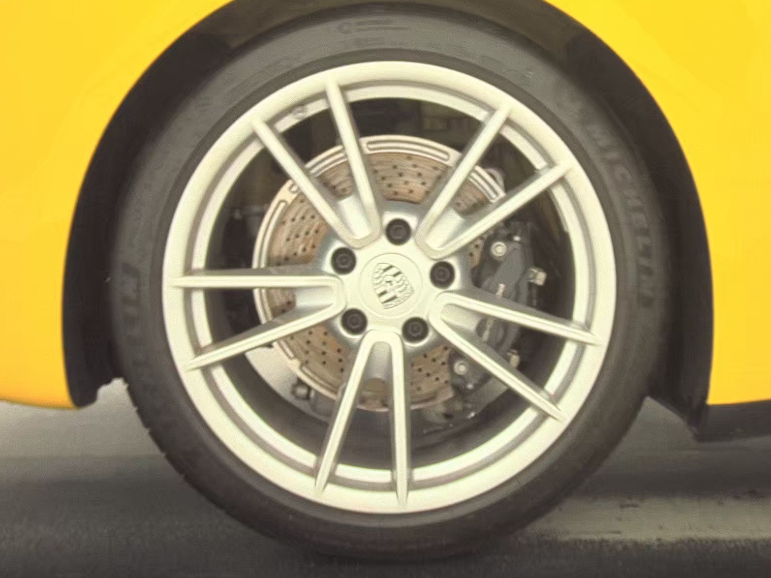 2023 Porsche 911 Carrera RWD