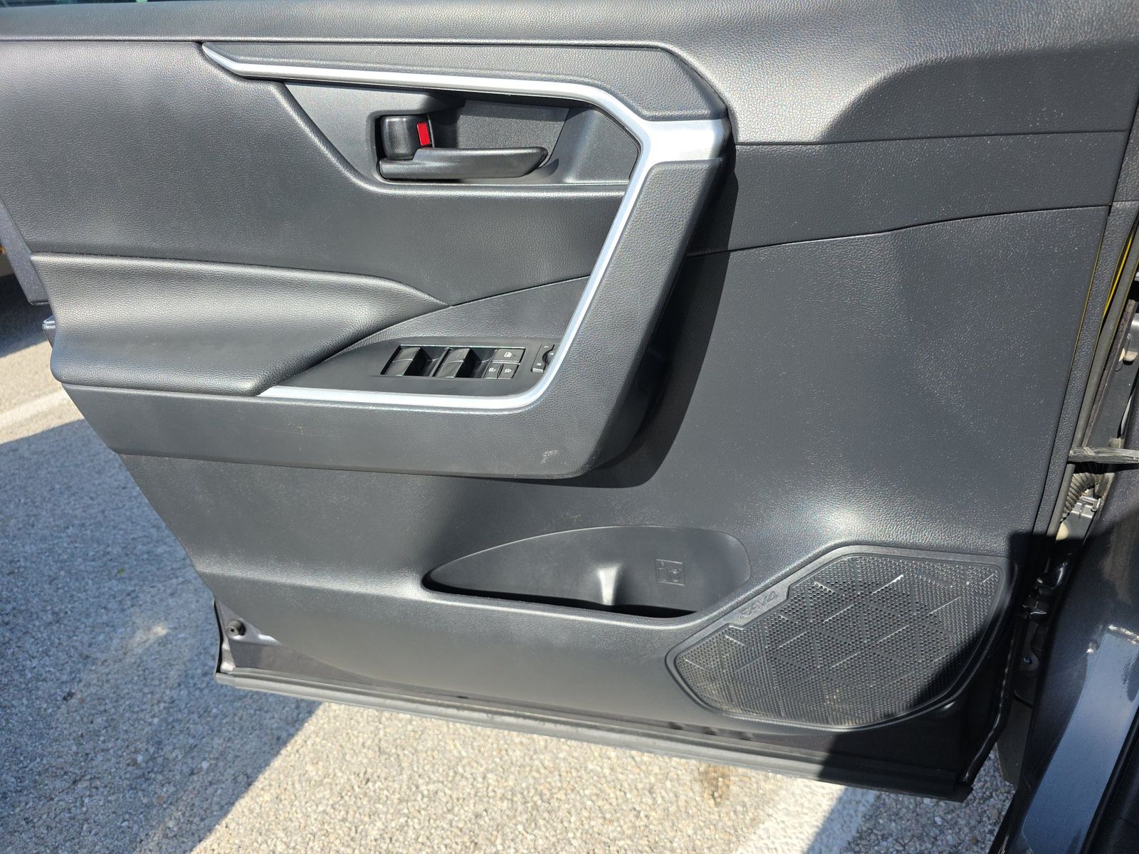 2019 Toyota RAV4 LE FWD