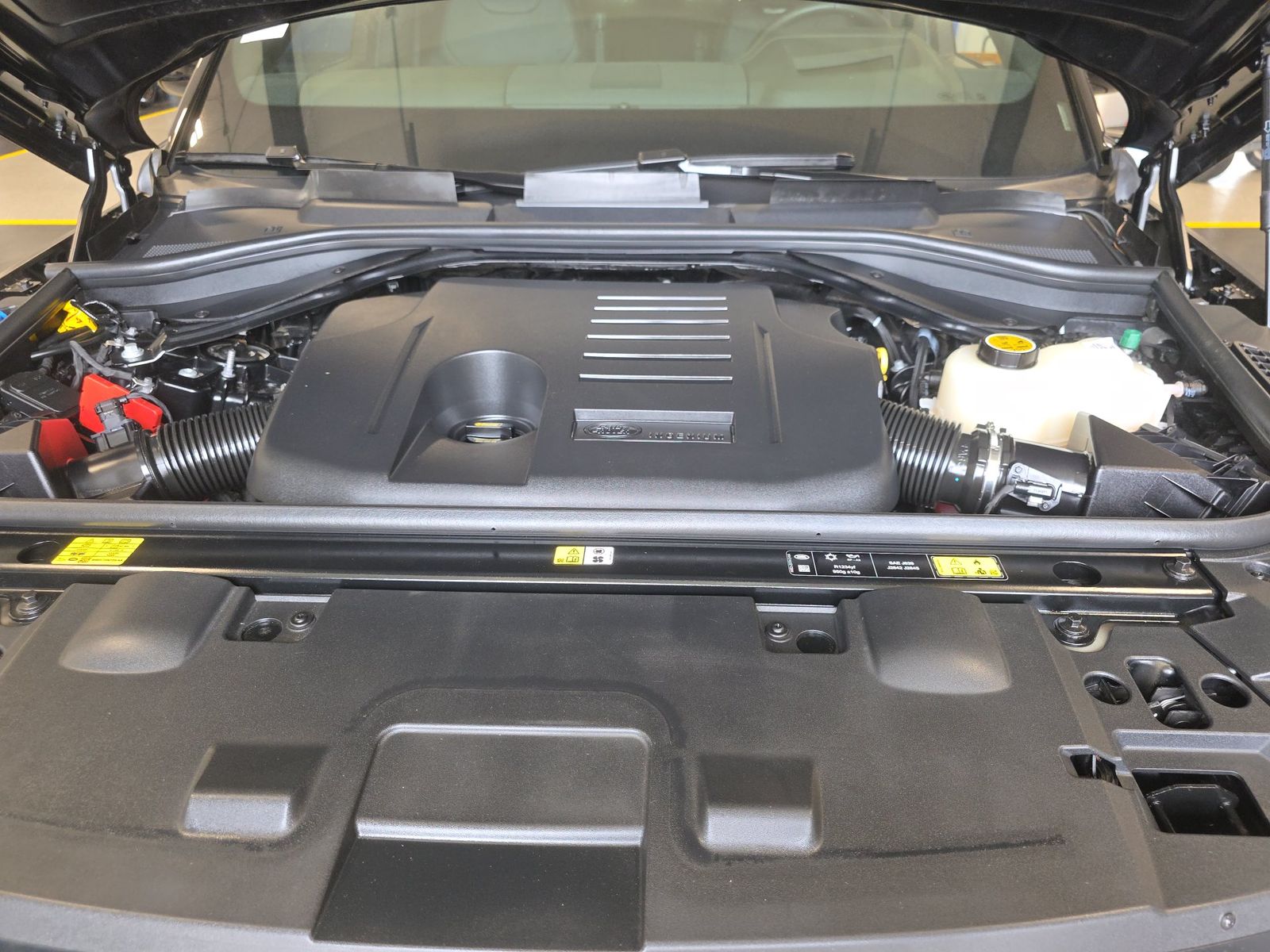 2025 Land Rover Range Rover Sport Plug-In Hybrid Autobiography AWD